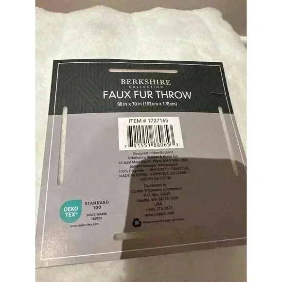 Berkshire Collection Faux Fur Plush Throw Blanket, 60"x70" (White) - Picture 2 of 3